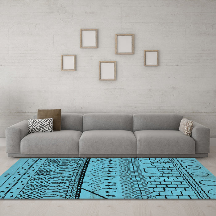 Machine Washable Oriental Light Blue Industrial Rug in a Living Room, wshurb1301lblu