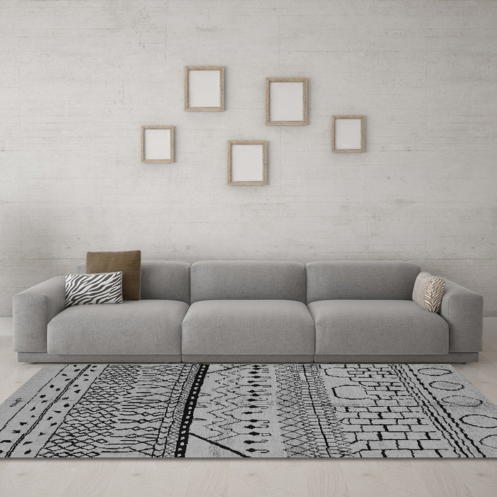 Machine Washable Oriental Gray Industrial Rug in a Living Room,, wshurb1301gry