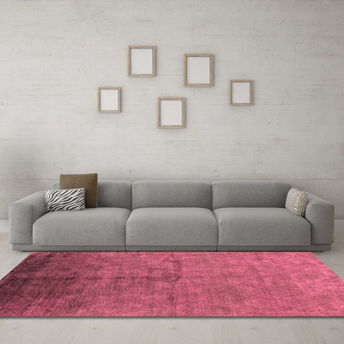 Machine Washable Oriental Pink Industrial Rug in a Living Room, wshurb1302pnk