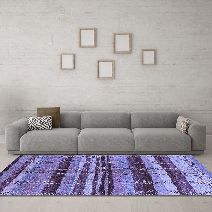 Machine Washable Oriental Blue Industrial Rug in a Living Room, wshurb1303blu