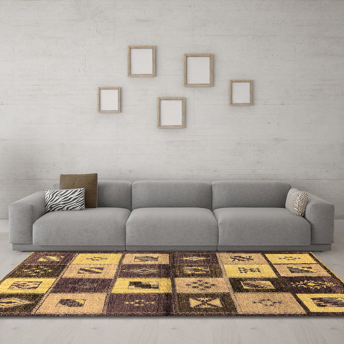 Machine Washable Oriental Brown Industrial Rug in a Living Room,, wshurb1304brn