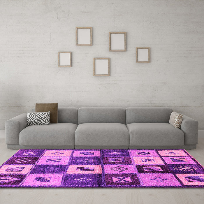 Machine Washable Oriental Pink Industrial Rug in a Living Room, wshurb1304pnk