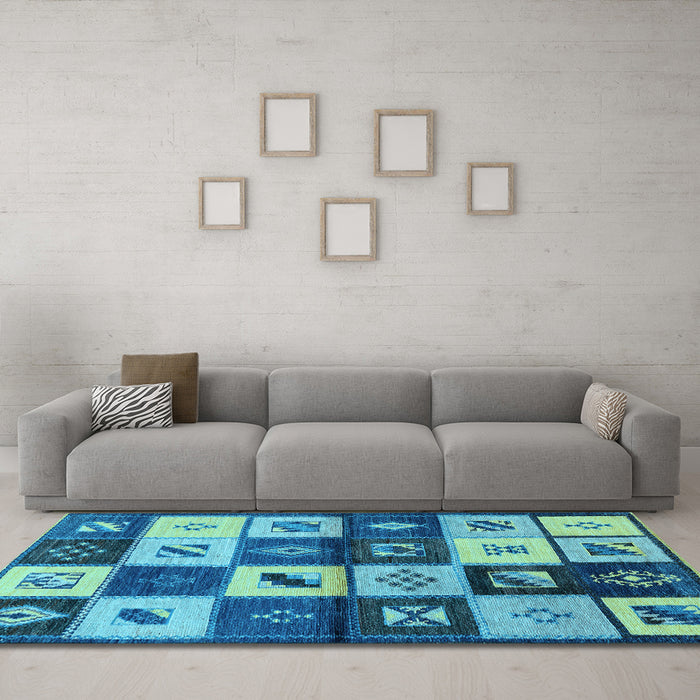 Machine Washable Oriental Light Blue Industrial Rug in a Living Room, wshurb1304lblu
