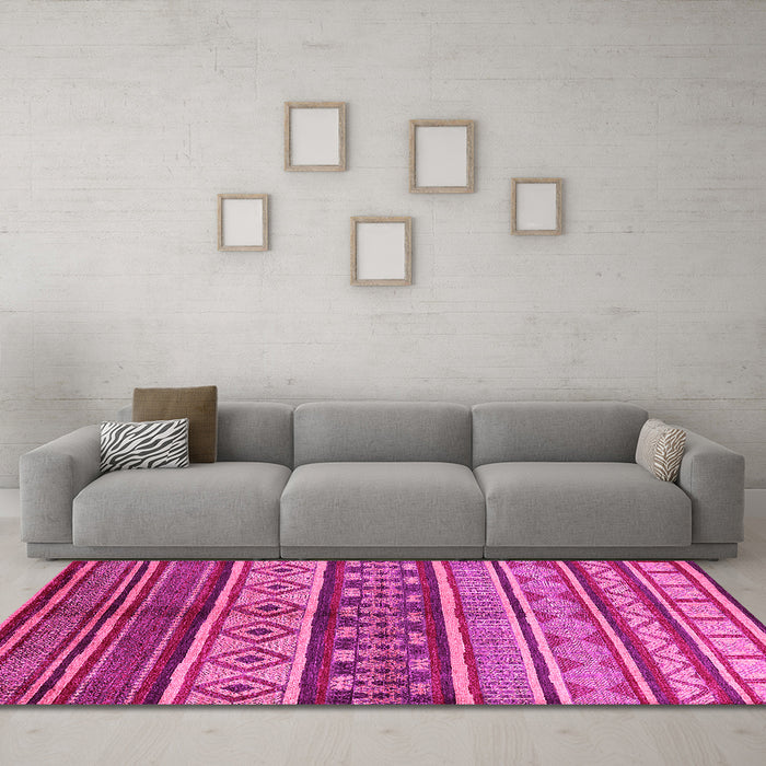 Machine Washable Oriental Pink Industrial Rug in a Living Room, wshurb1305pnk