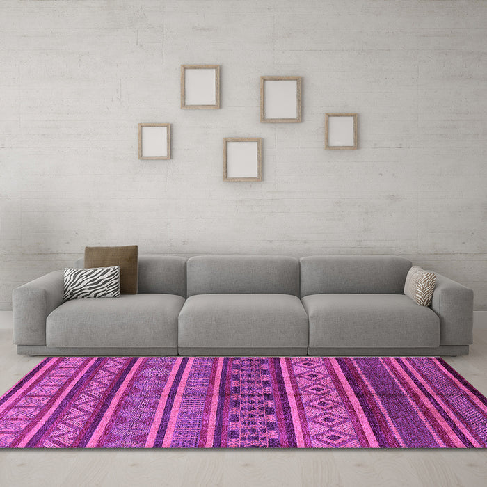 Machine Washable Oriental Purple Industrial Area Rugs in a Living Room, wshurb1306pur