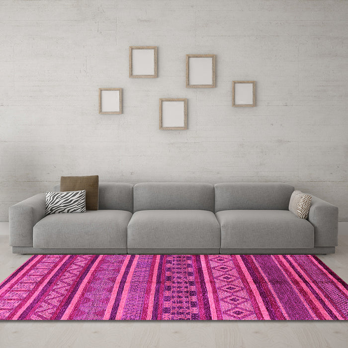 Machine Washable Oriental Pink Industrial Rug in a Living Room, wshurb1306pnk