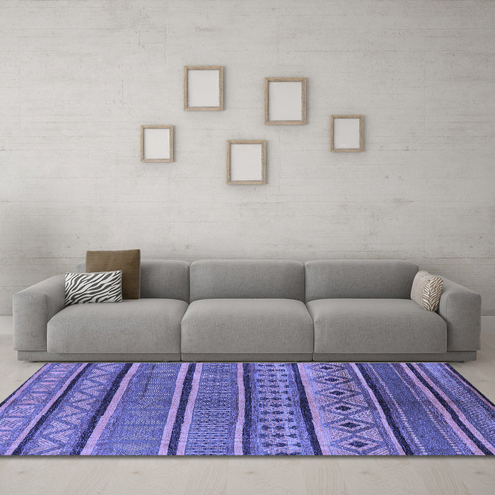 Machine Washable Oriental Blue Industrial Rug in a Living Room, wshurb1311blu