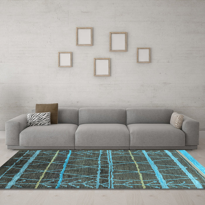 Machine Washable Oriental Light Blue Industrial Rug in a Living Room, wshurb1314lblu