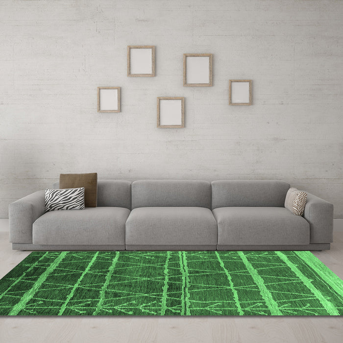 Machine Washable Oriental Emerald Green Industrial Area Rugs in a Living Room,, wshurb1314emgrn