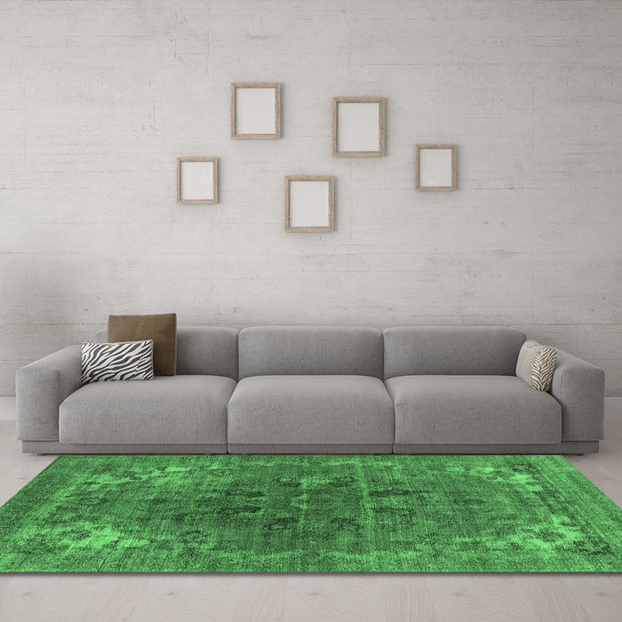 Machine Washable Oriental Emerald Green Industrial Area Rugs in a Living Room,, wshurb1317emgrn