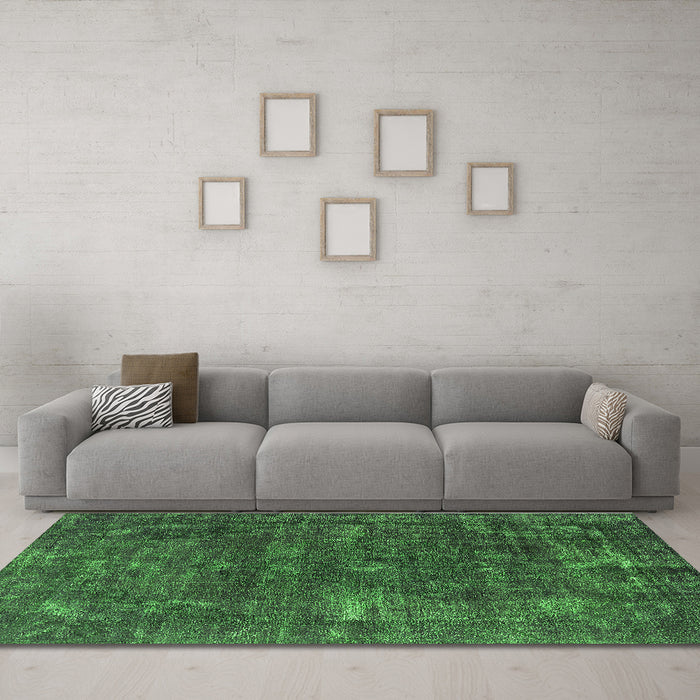 Machine Washable Oriental Green Industrial Area Rugs in a Living Room,, wshurb1319grn