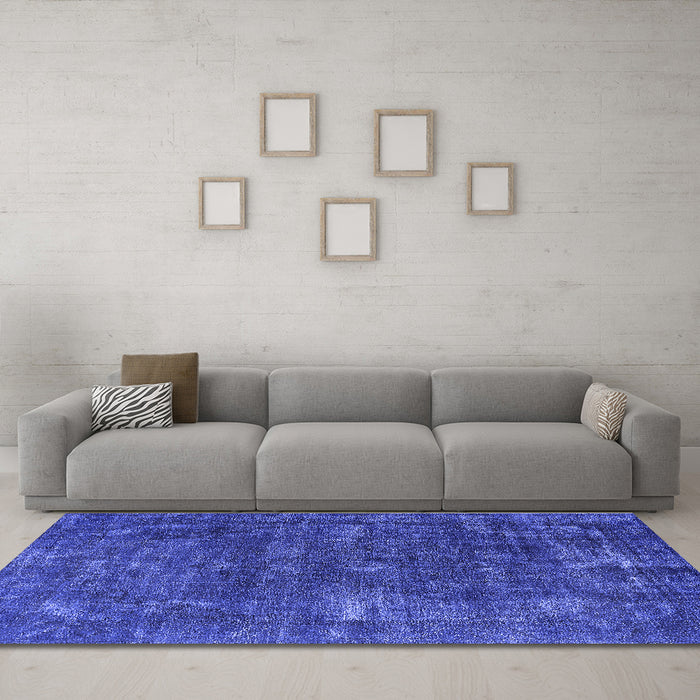 Machine Washable Oriental Blue Industrial Rug in a Living Room, wshurb1319blu