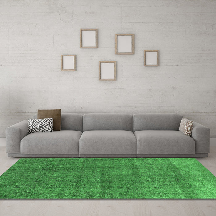 Machine Washable Oriental Emerald Green Industrial Area Rugs in a Living Room,, wshurb1321emgrn