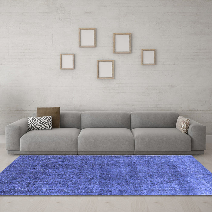 Machine Washable Oriental Blue Industrial Rug in a Living Room, wshurb1321blu