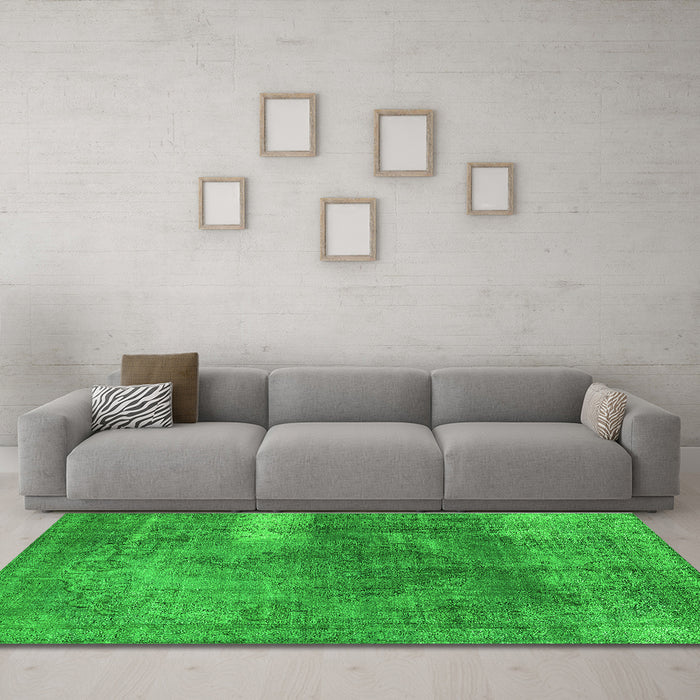 Machine Washable Oriental Green Industrial Area Rugs in a Living Room,, wshurb1322grn