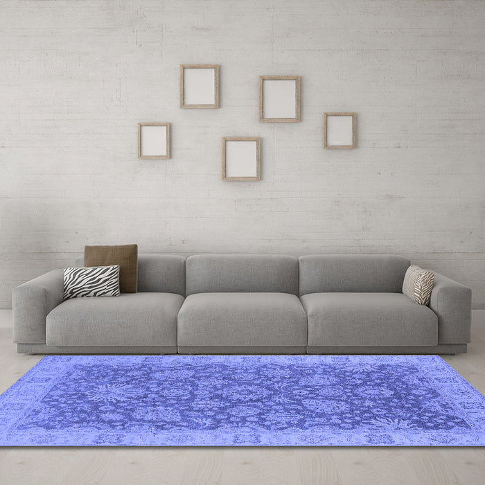 Machine Washable Oriental Blue Industrial Rug in a Living Room, wshurb1323blu