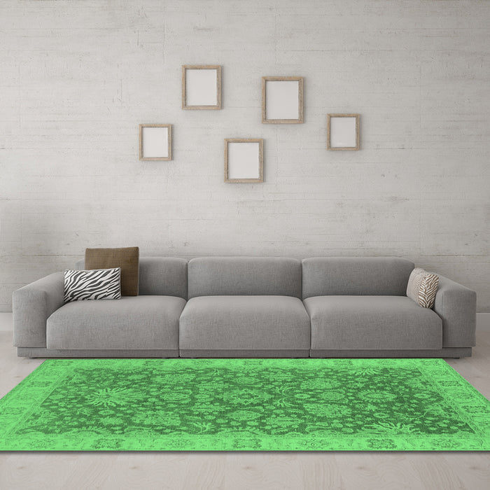 Machine Washable Oriental Emerald Green Industrial Area Rugs in a Living Room,, wshurb1323emgrn