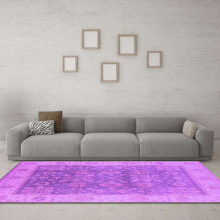Machine Washable Oriental Purple Traditional Area Rugs in a Living Room, wshurb1326pur