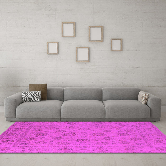 Machine Washable Oriental Pink Traditional Rug in a Living Room, wshurb1328pnk