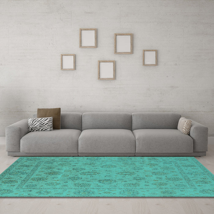 Machine Washable Oriental Turquoise Traditional Area Rugs in a Living Room,, wshurb1328turq