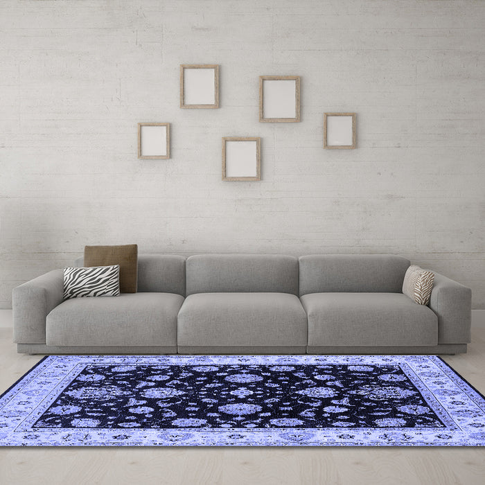Machine Washable Oriental Blue Traditional Rug in a Living Room, wshurb1332blu