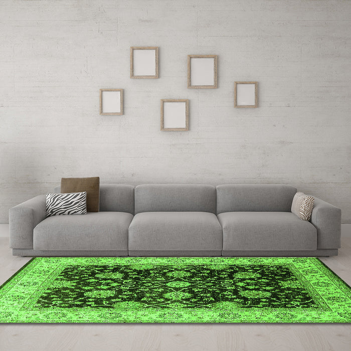 Machine Washable Oriental Green Traditional Area Rugs in a Living Room,, wshurb1341grn