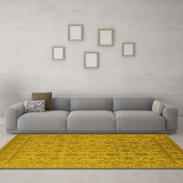 Machine Washable Oriental Yellow Traditional Rug in a Living Room, wshurb1345yw