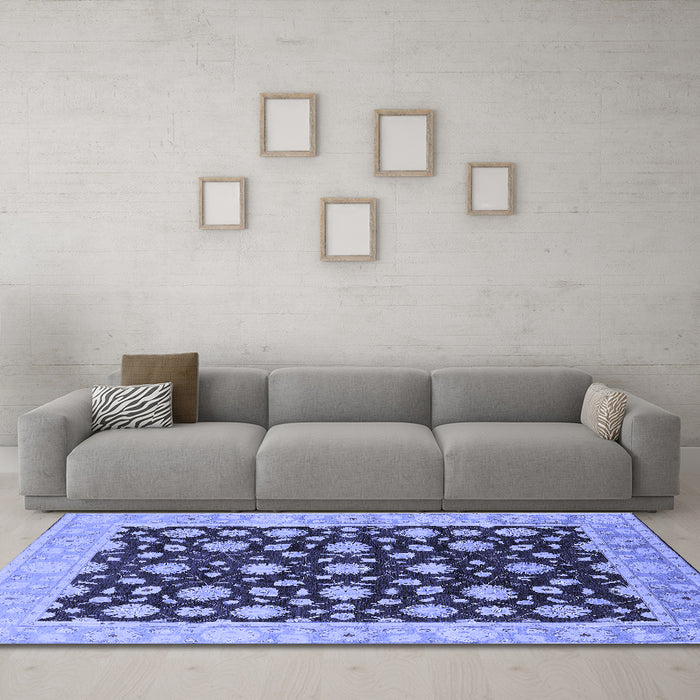 Machine Washable Oriental Blue Traditional Rug in a Living Room, wshurb1346blu