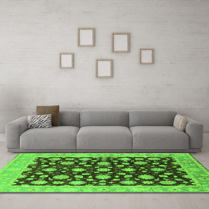 Machine Washable Oriental Green Traditional Area Rugs in a Living Room,, wshurb1346grn