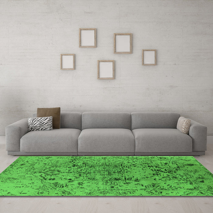 Machine Washable Oriental Green Industrial Area Rugs in a Living Room,, wshurb1353grn