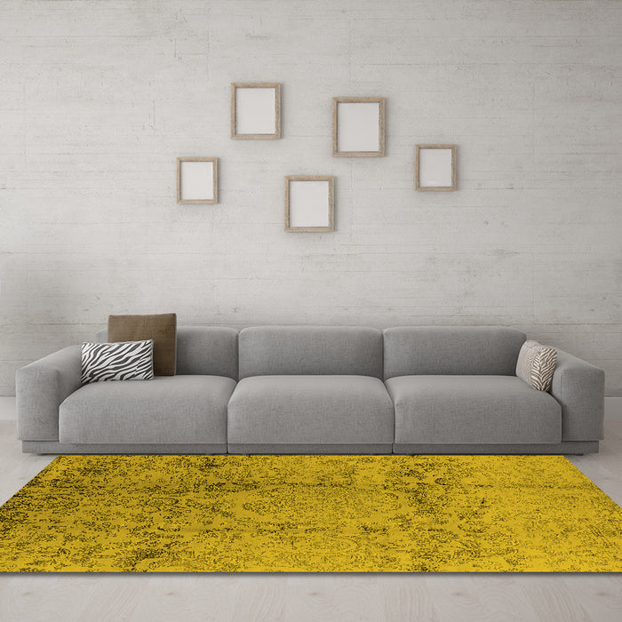 Machine Washable Oriental Yellow Industrial Rug in a Living Room, wshurb1357yw