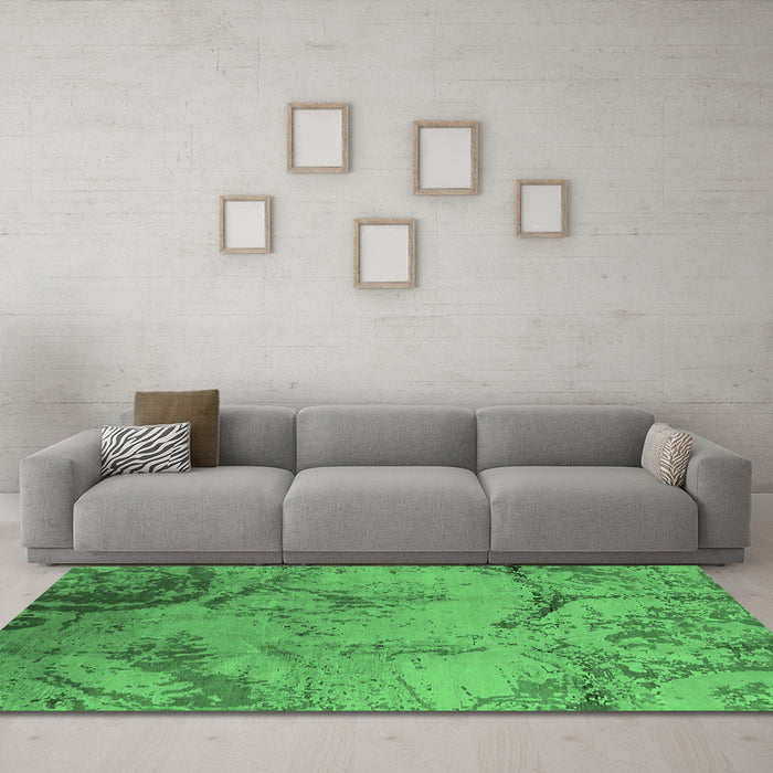Machine Washable Oriental Emerald Green Industrial Area Rugs in a Living Room,, wshurb1358emgrn