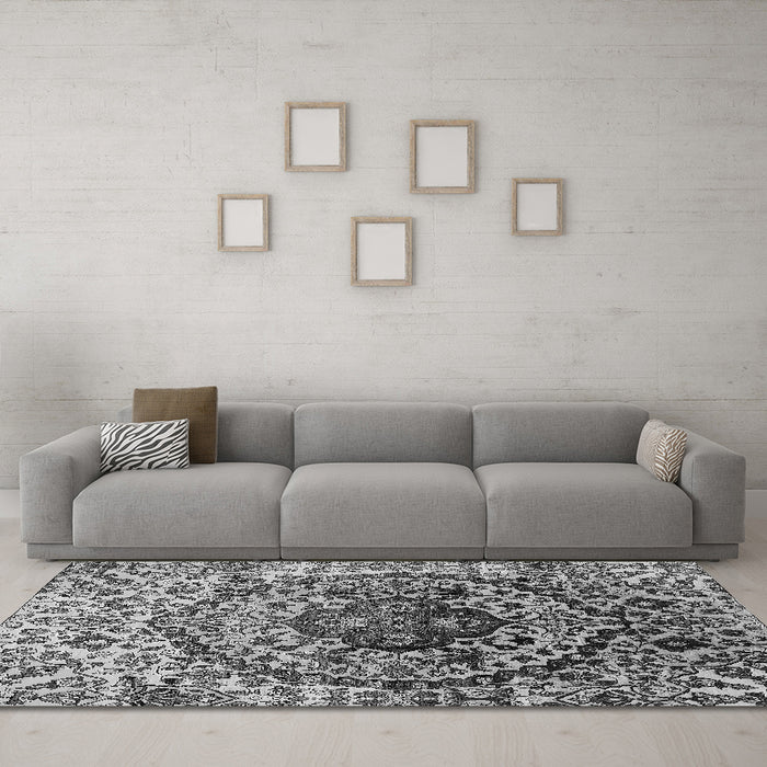 Machine Washable Oriental Gray Industrial Rug in a Living Room,, wshurb1359gry