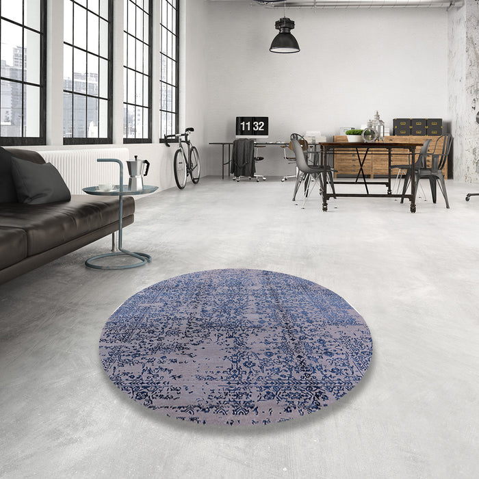 Round Mid-Century Modern Azure Blue Oriental Rug in a Office, urb1360