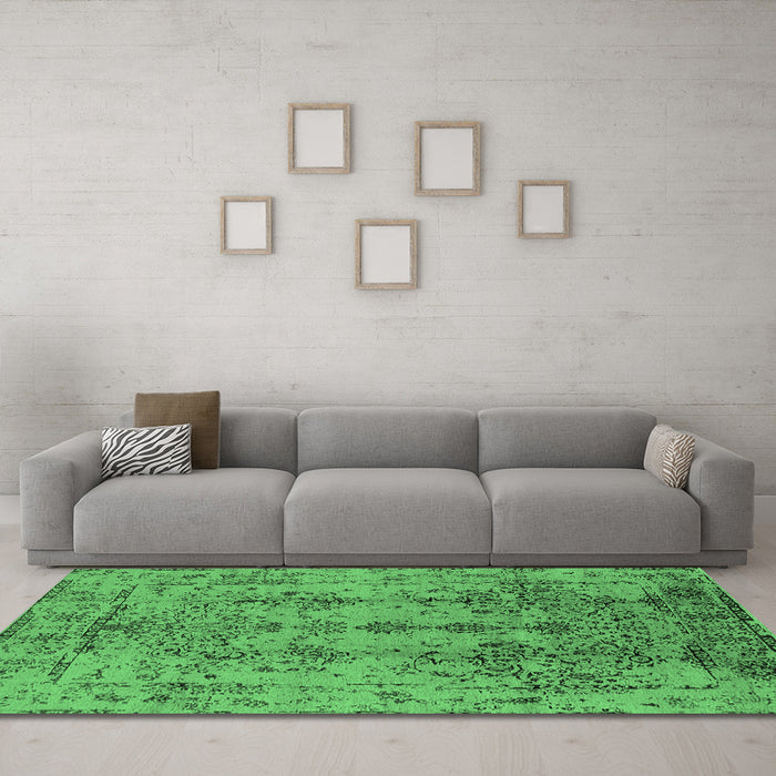 Machine Washable Oriental Emerald Green Industrial Area Rugs in a Living Room,, wshurb1362emgrn