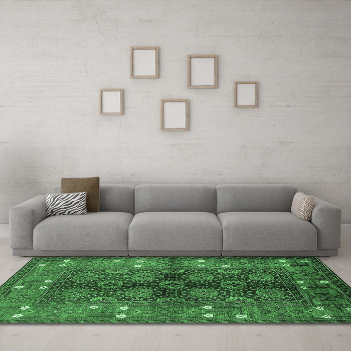 Machine Washable Oriental Emerald Green Industrial Area Rugs in a Living Room,, wshurb1368emgrn