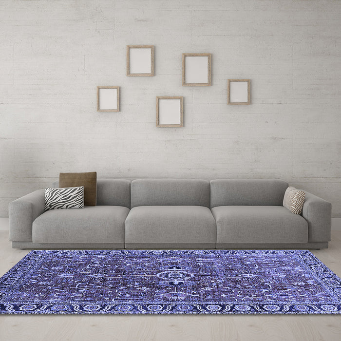 Machine Washable Oriental Blue Traditional Rug in a Living Room, wshurb1369blu