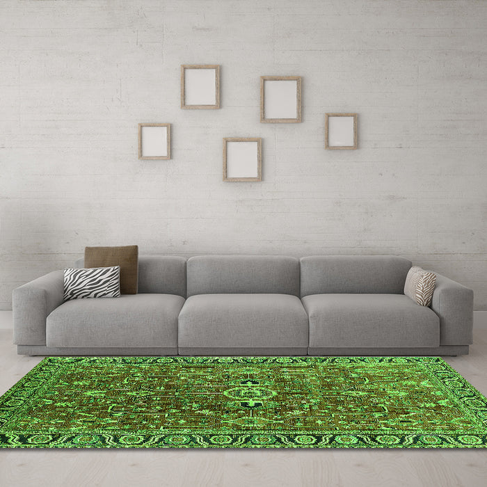 Machine Washable Oriental Green Traditional Area Rugs in a Living Room,, wshurb1369grn