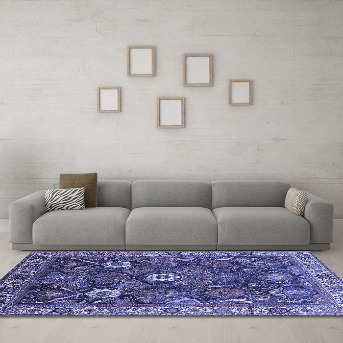 Machine Washable Oriental Blue Traditional Rug in a Living Room, wshurb1370blu
