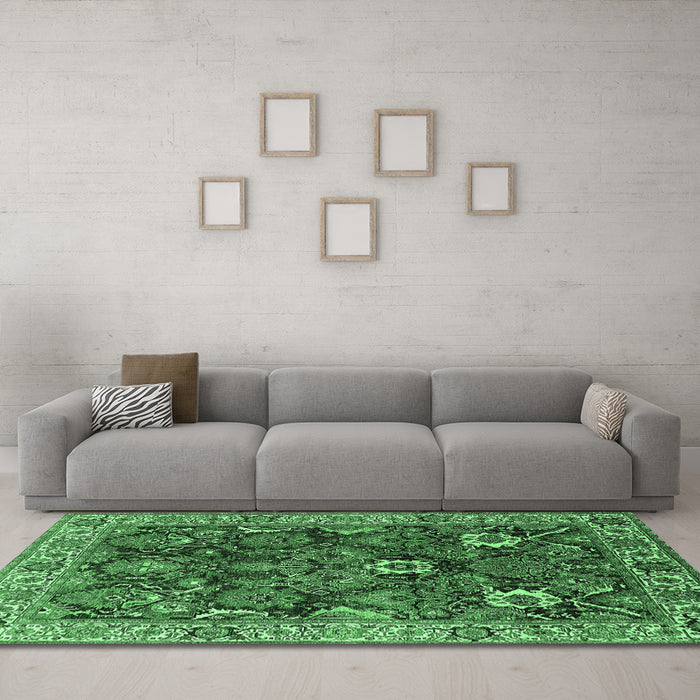 Machine Washable Oriental Emerald Green Industrial Area Rugs in a Living Room,, wshurb1372emgrn