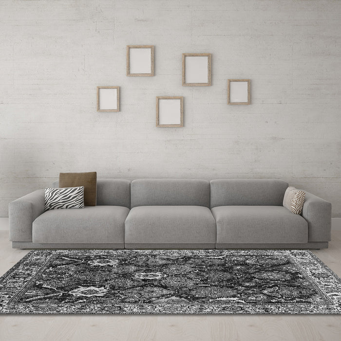 Machine Washable Oriental Gray Traditional Rug in a Living Room,, wshurb1374gry