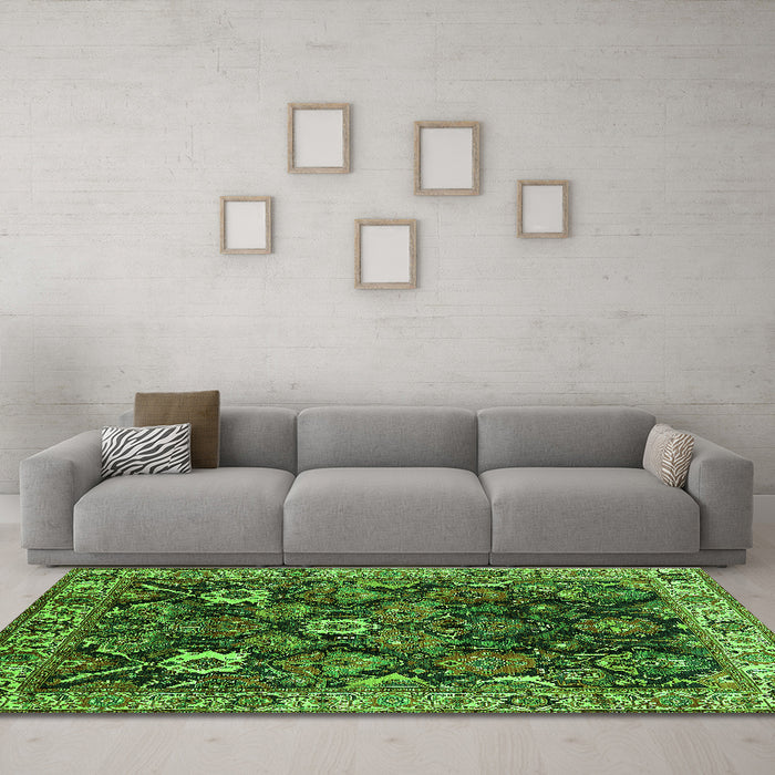 Machine Washable Oriental Green Traditional Area Rugs in a Living Room,, wshurb1374grn