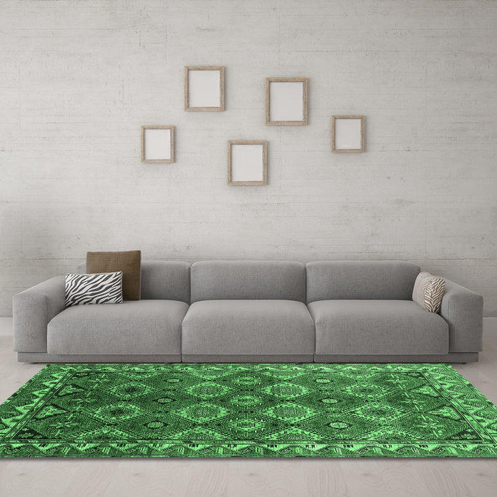 Machine Washable Oriental Emerald Green Industrial Area Rugs in a Living Room,, wshurb1375emgrn