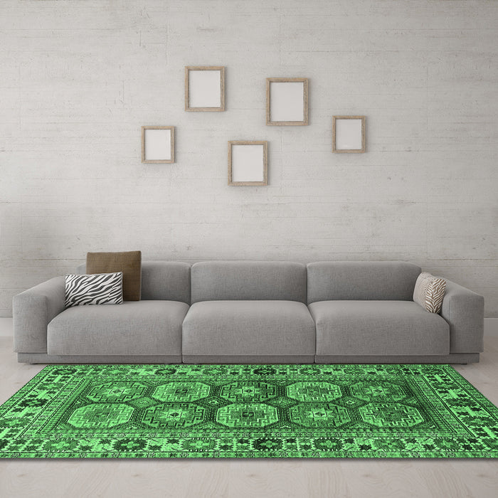 Machine Washable Oriental Emerald Green Industrial Area Rugs in a Living Room,, wshurb1376emgrn