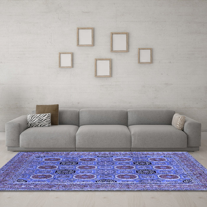 Machine Washable Oriental Blue Traditional Rug in a Living Room, wshurb1378blu