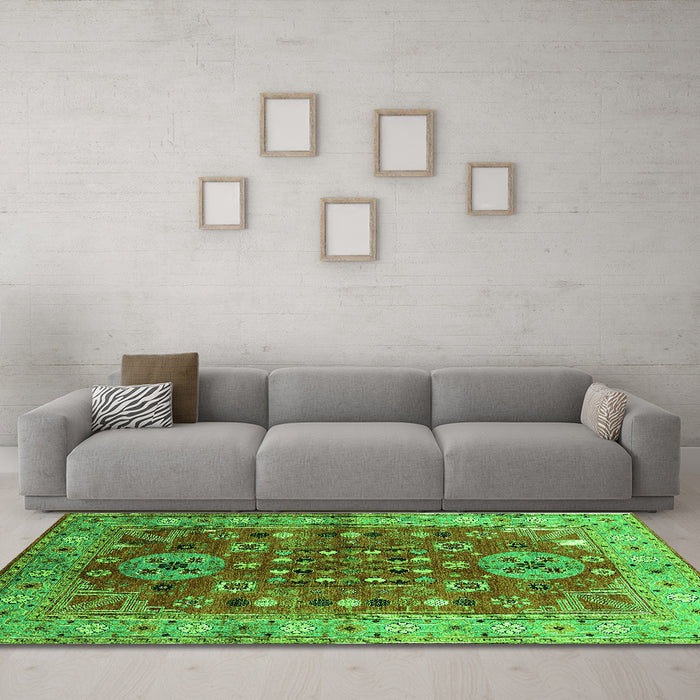 Machine Washable Oriental Green Industrial Area Rugs in a Living Room,, wshurb1380grn