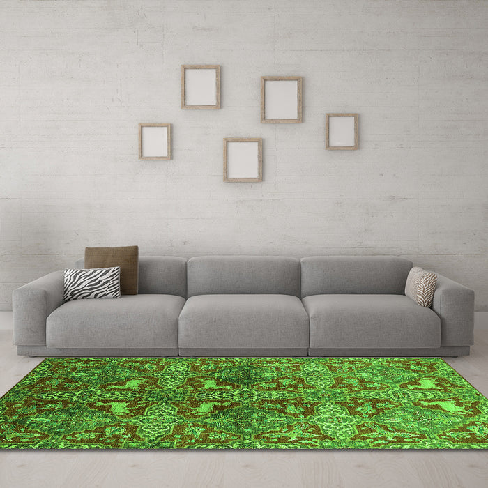 Machine Washable Oriental Green Industrial Area Rugs in a Living Room,, wshurb1381grn
