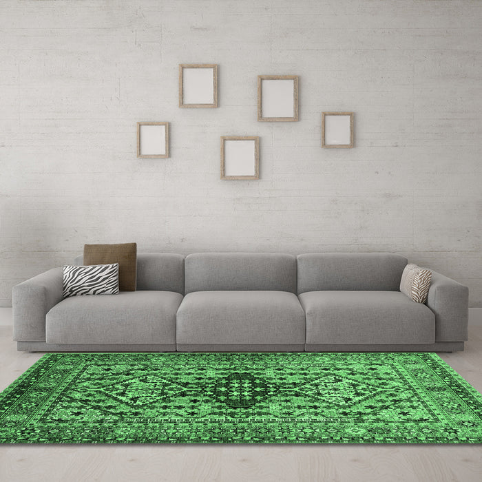 Machine Washable Oriental Emerald Green Industrial Area Rugs in a Living Room,, wshurb1384emgrn