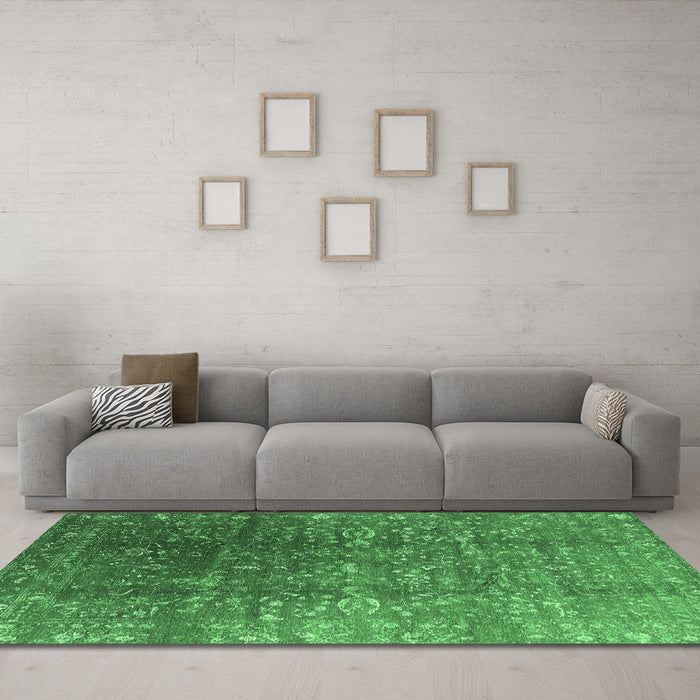 Machine Washable Oriental Emerald Green Industrial Area Rugs in a Living Room,, wshurb1385emgrn