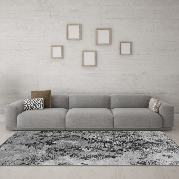 Machine Washable Oriental Gray Industrial Rug in a Living Room,, wshurb1386gry